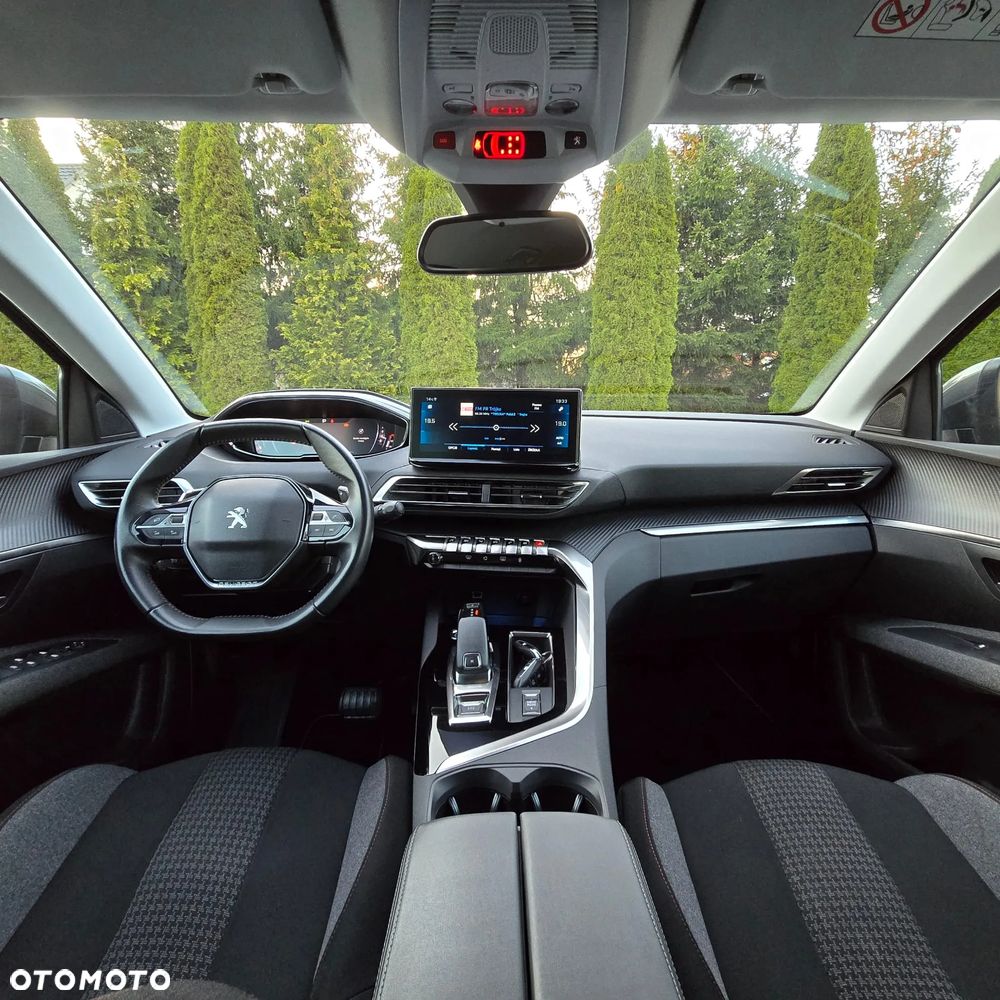 Peugeot 5008 PureTech 130 EAT8 Stop & Start Roadtrip - 40