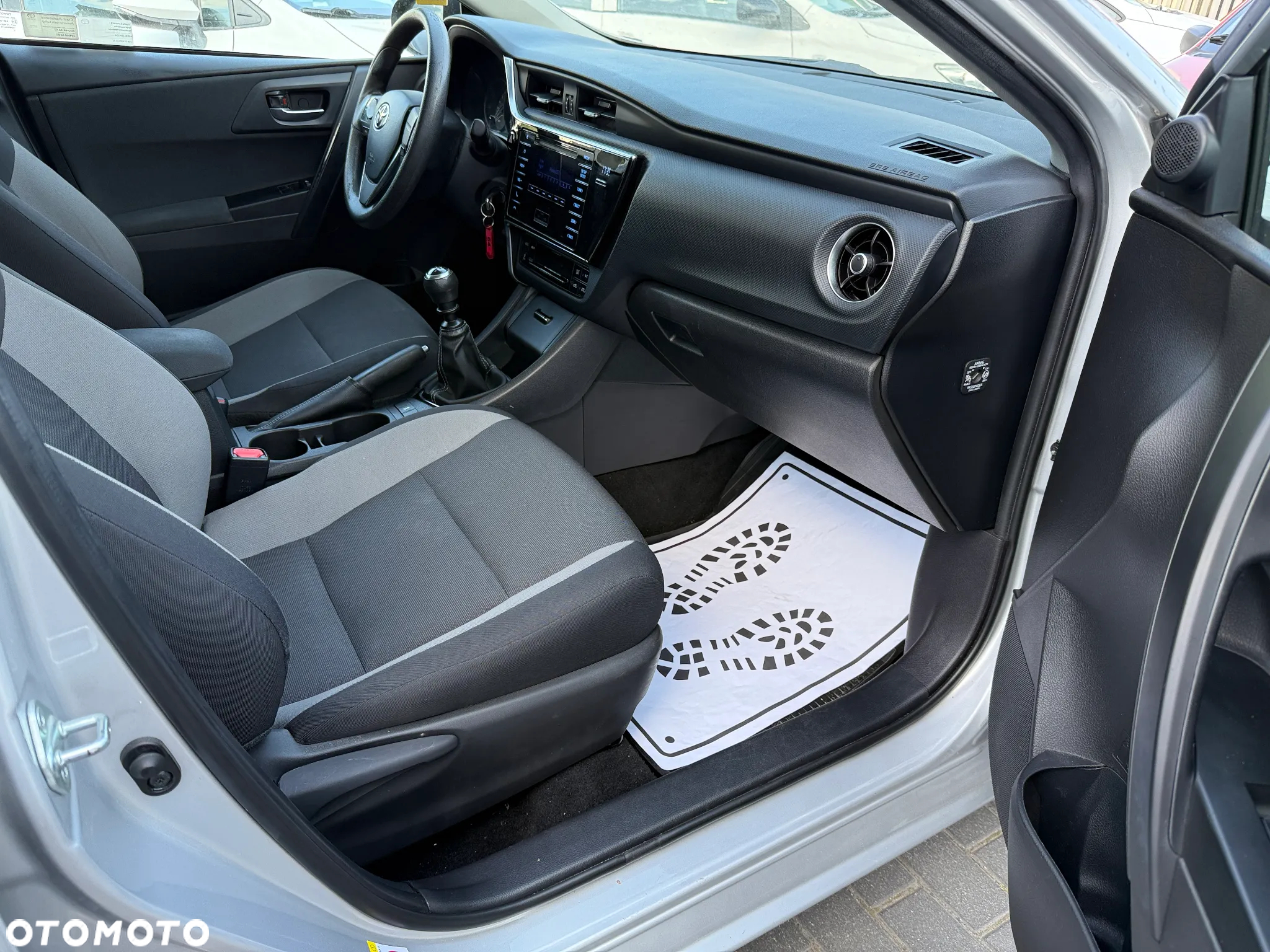 Toyota Auris 1.33 VVT-i Active - 9