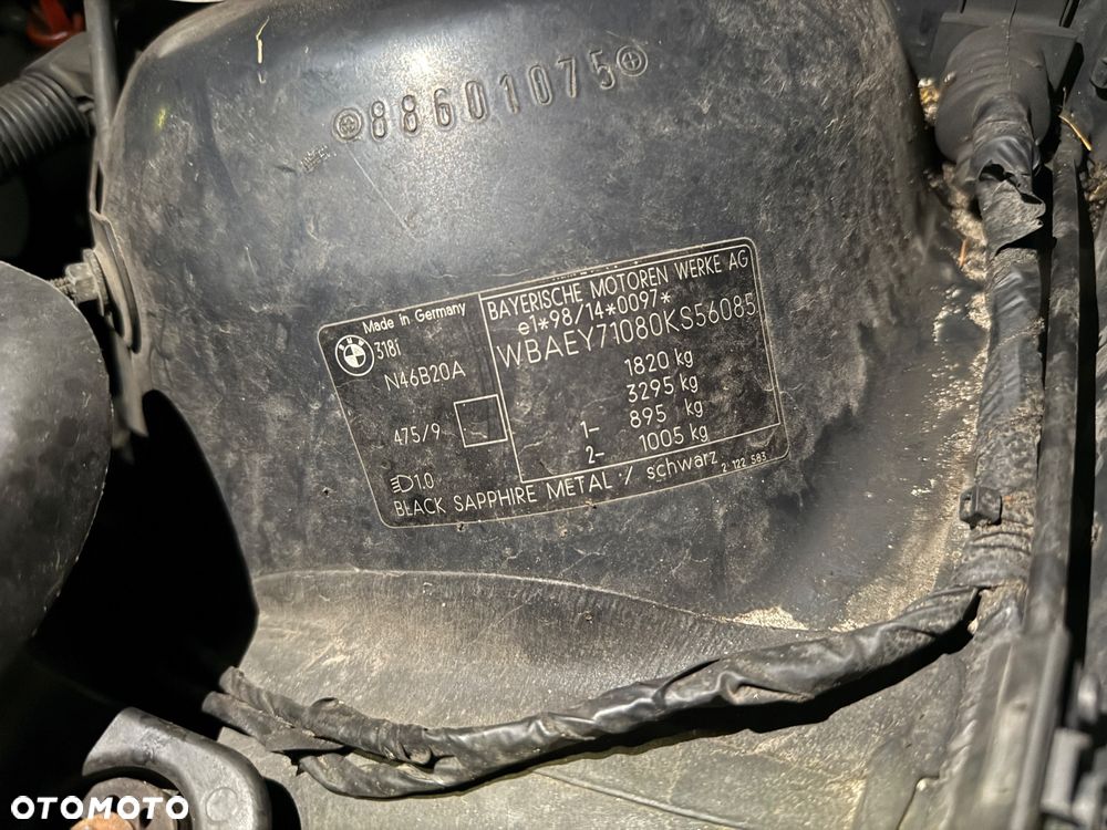 BMW Seria 3 318i - 10