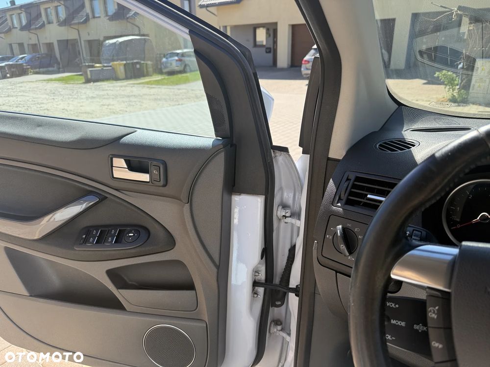 Ford Kuga 2.0 TDCi Titanium FWD - 15