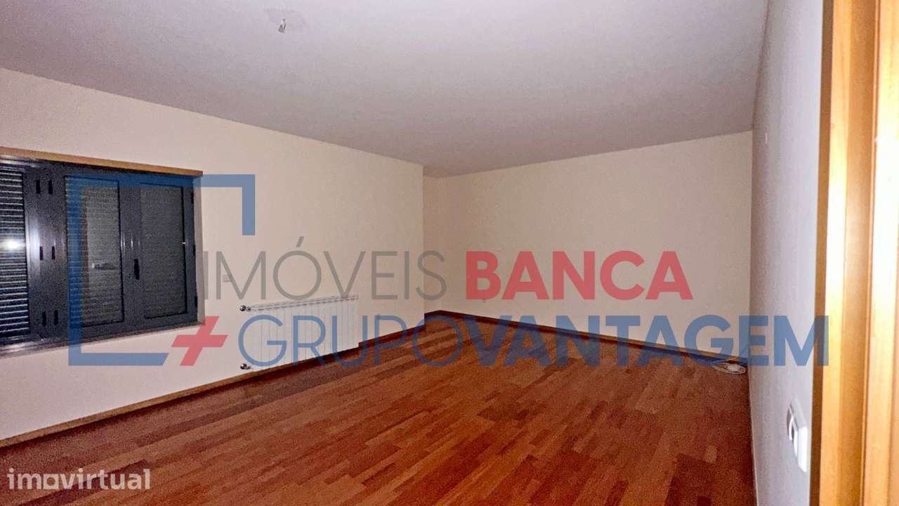 Apartamento T1 Oliveira do Douro - Grande imagem: 4/14