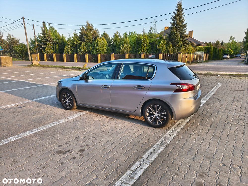 Peugeot 308 125 THP Allure - 10