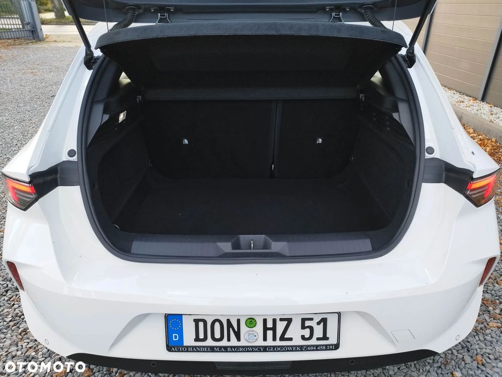 Opel Astra 1.2 Turbo Edition - 27