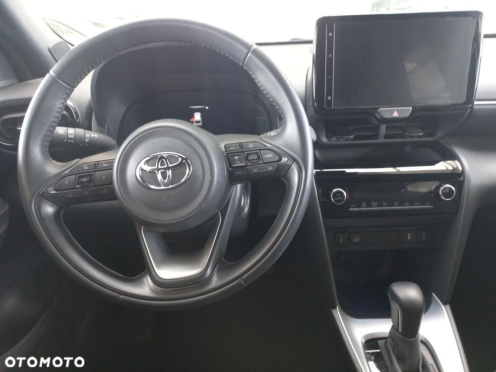Toyota Yaris Cross Hybrid 1.5 Comfort 4x4 - 18