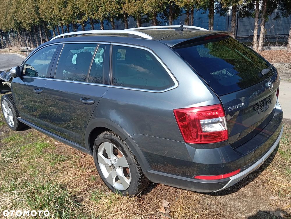 Skoda Octavia 2.0 TSI 4x4 DSG Scout - 5