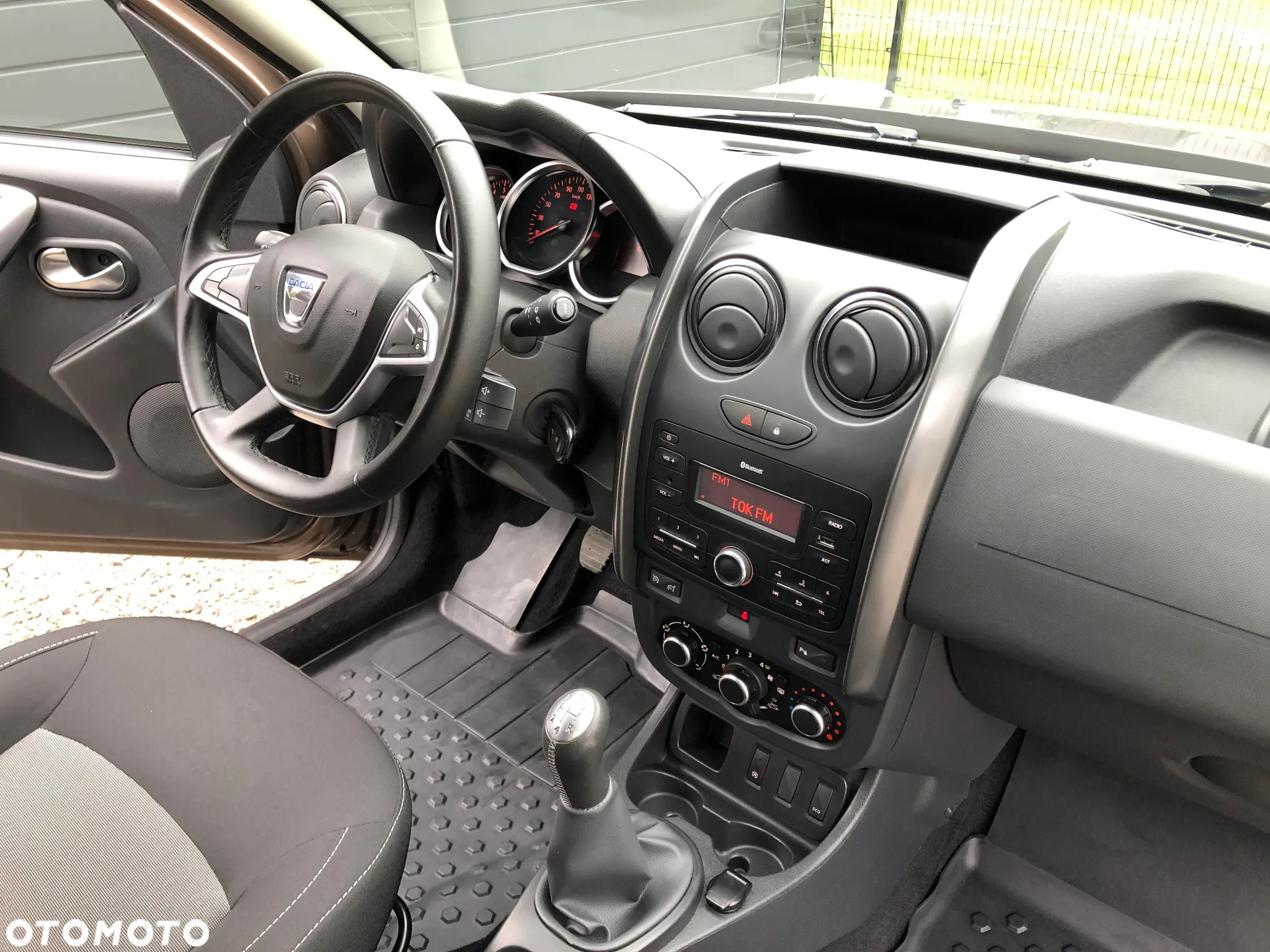 Dacia Duster 1.6 SCe Laureate S&S - 12