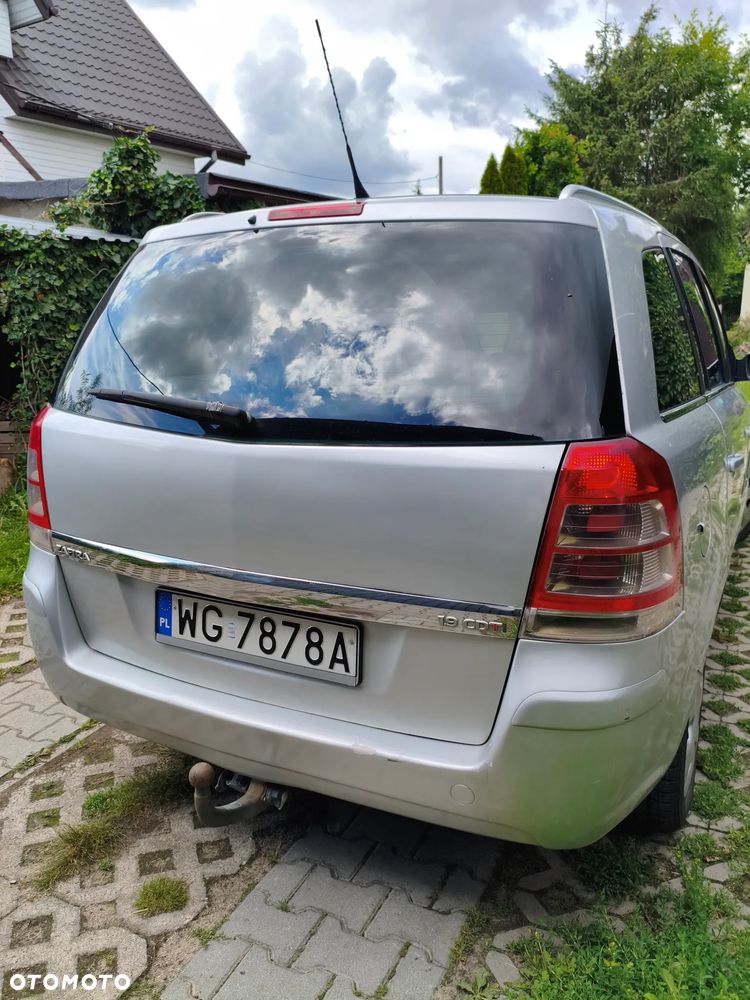 Opel Zafira - 10