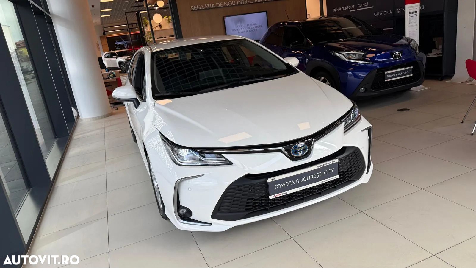Toyota Corolla 1.8 HSD Business - 1