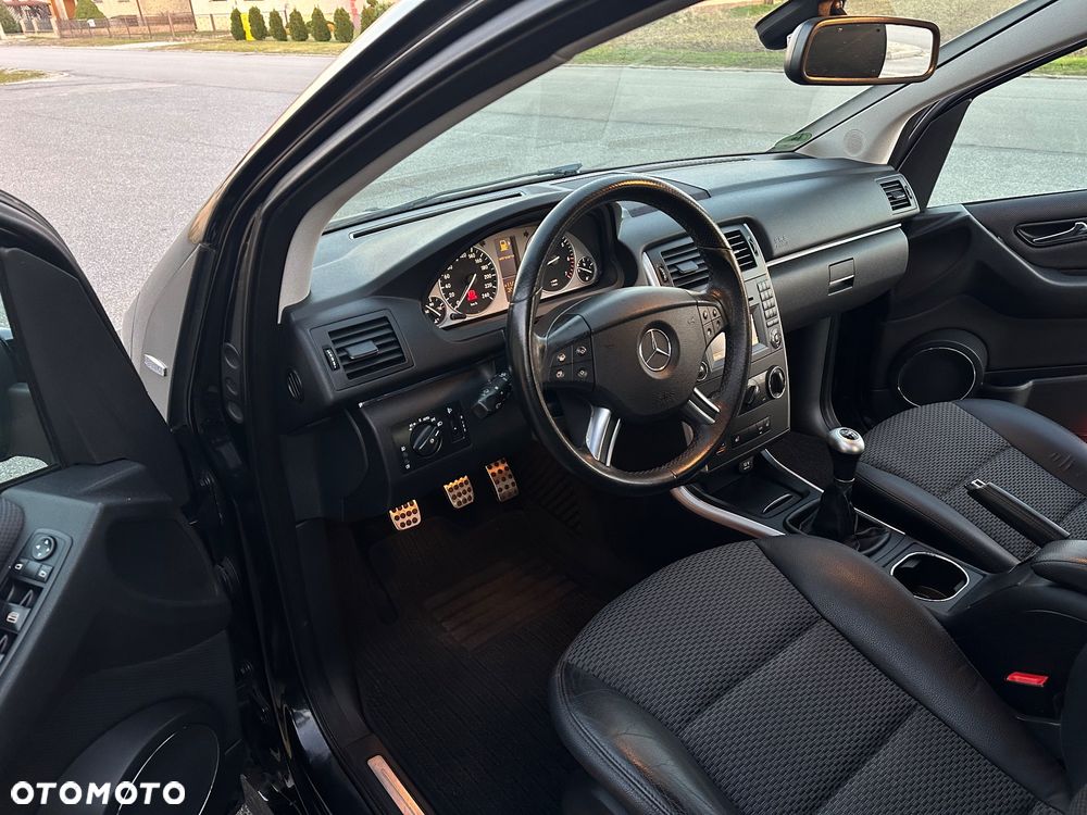 Mercedes-Benz Klasa B 150 BlueEffICIENCY - 15
