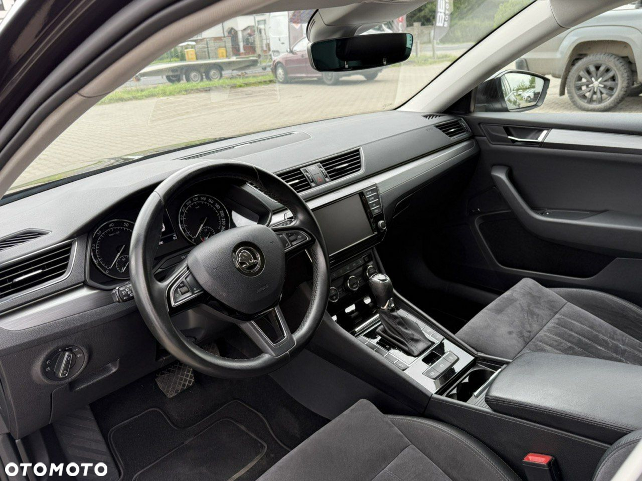 Skoda Superb Combi 1.4 TSI ACT DSG Style - 17