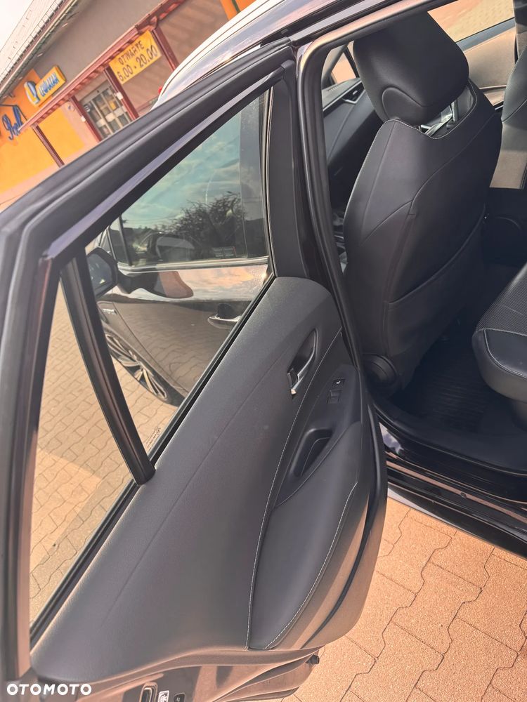 Toyota Corolla 2.0 Hybrid Executive - 33