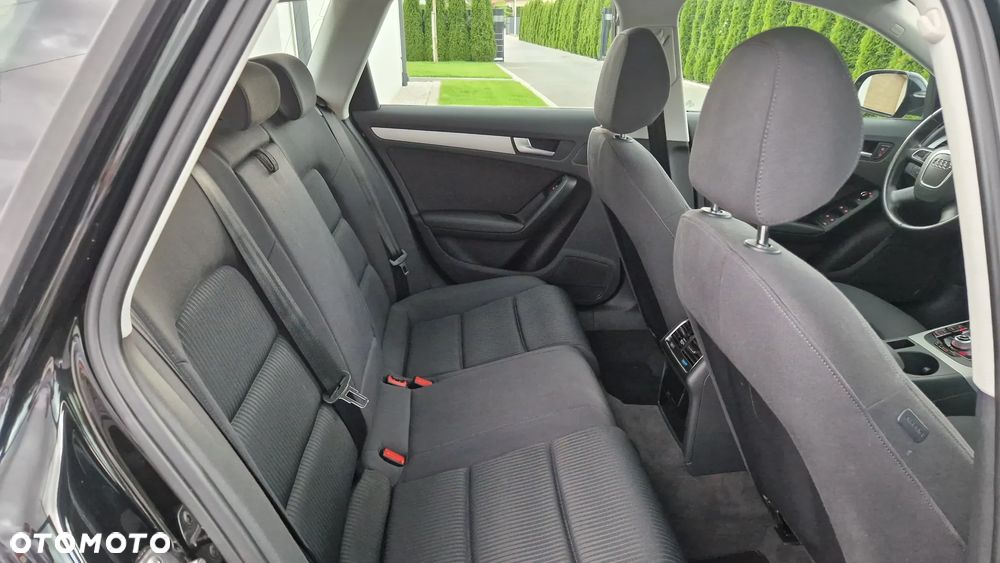 Audi A4 Avant 2.0 TDI e DPF S line Sportpaket - 32
