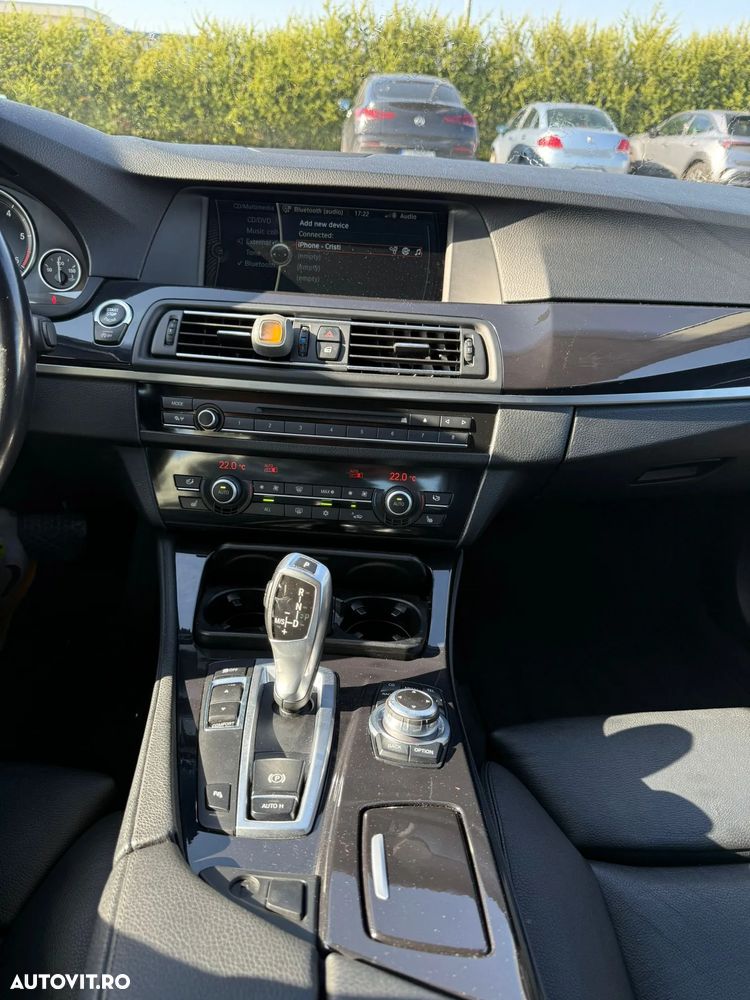 BMW Seria 5 525d Touring Aut. Luxury Line - 7