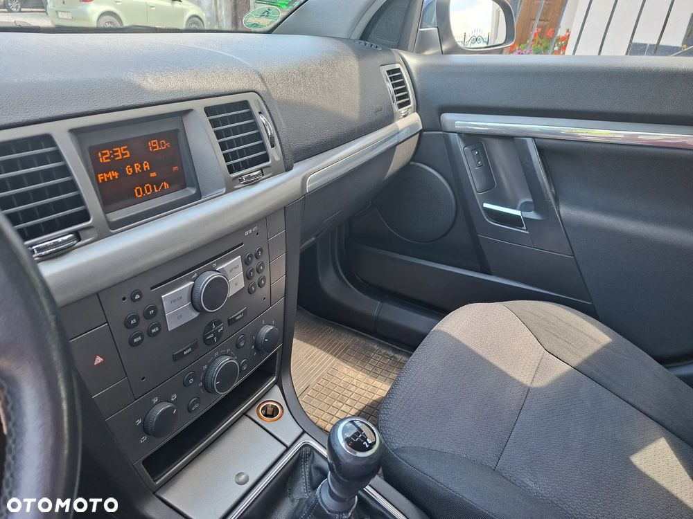 Opel Vectra 1.8 Essentia - 27