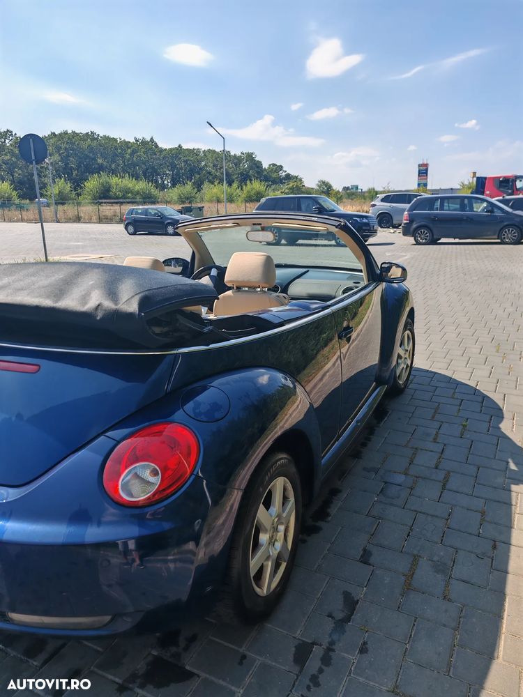 Volkswagen New Beetle - 4