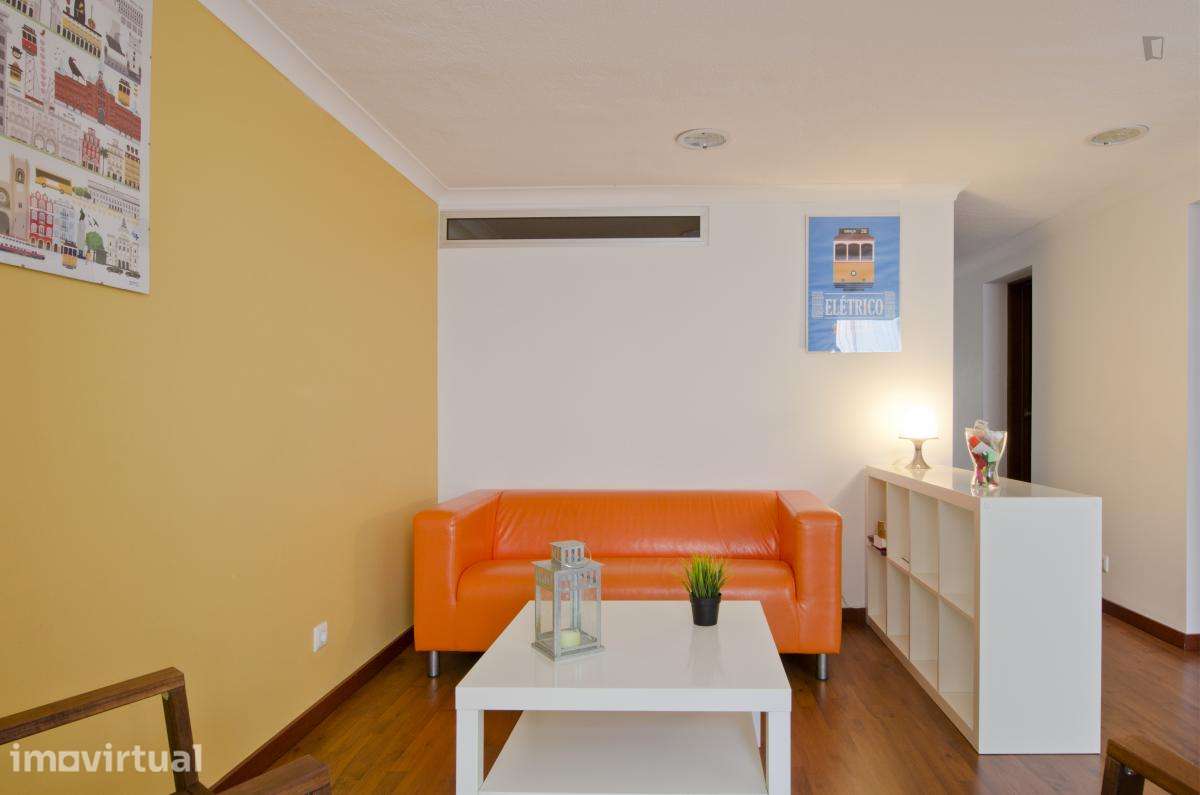 Quarto - localizado em Anjos Lisbon - Grande imagem: 2/26