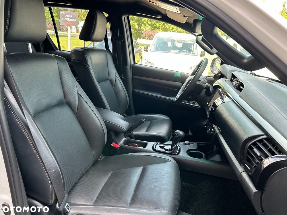 Toyota Hilux 2.8 D-4D mHEV Double Cab Invincible 4x4 - 11