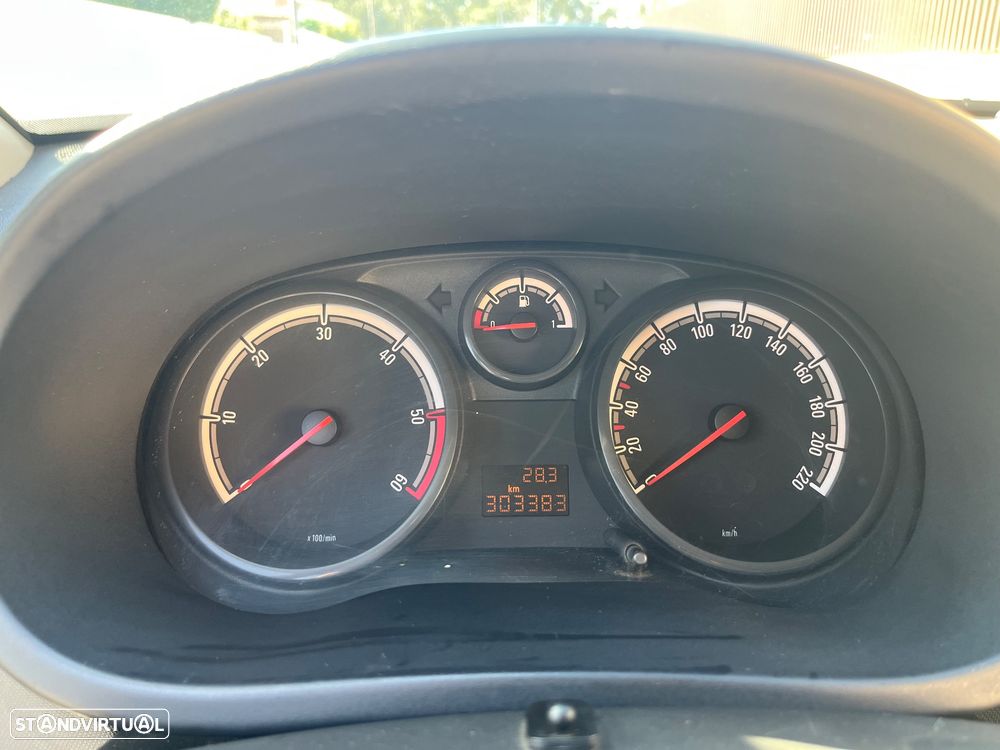 Opel Corsa - 8