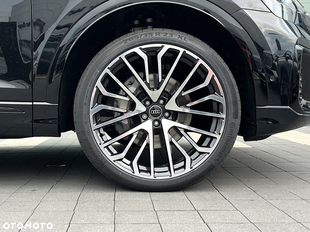 Audi Q8 - 12