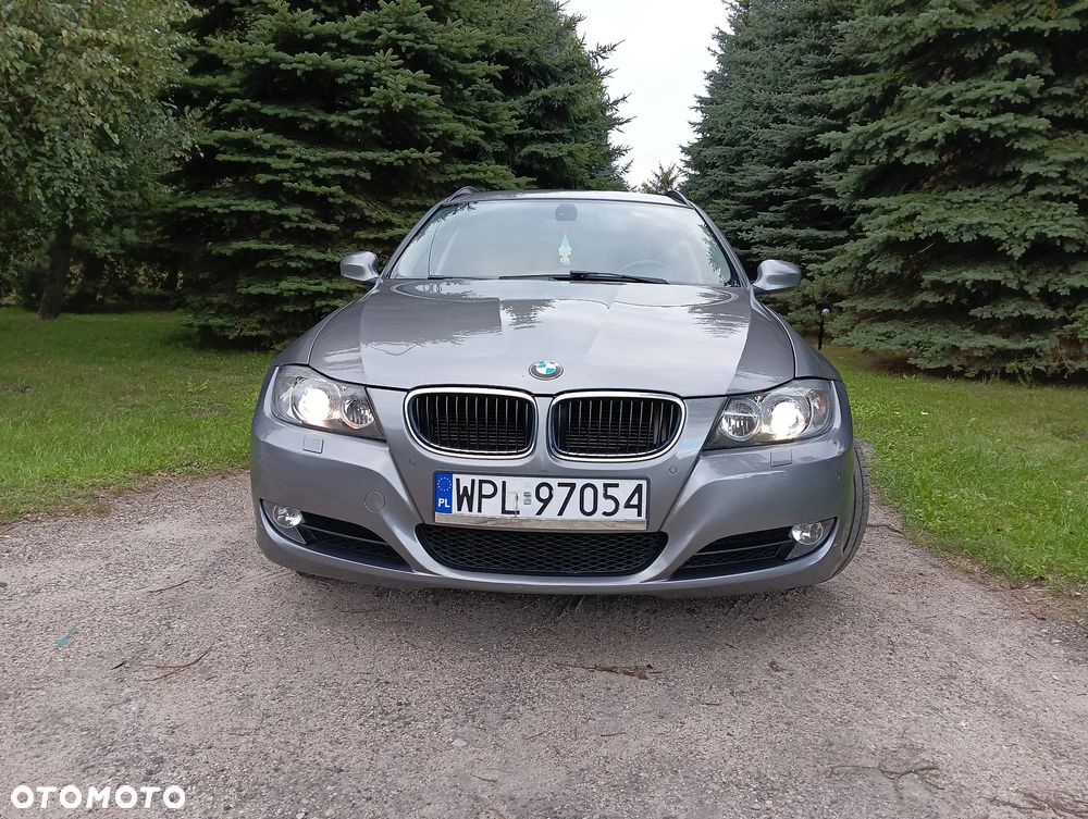 BMW Seria 3 318d DPF Touring - 1