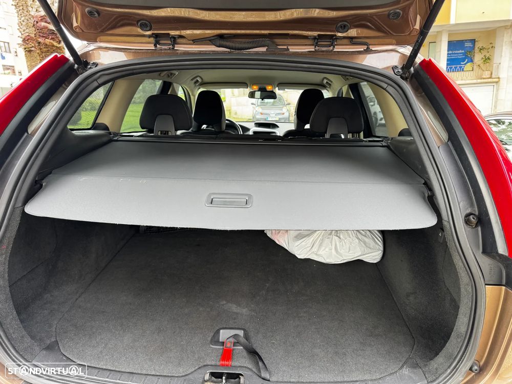 Volvo XC 60 2.0 D3 Geartronic - 12