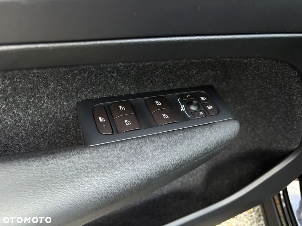Volvo XC 40 T3 Momentum - 31