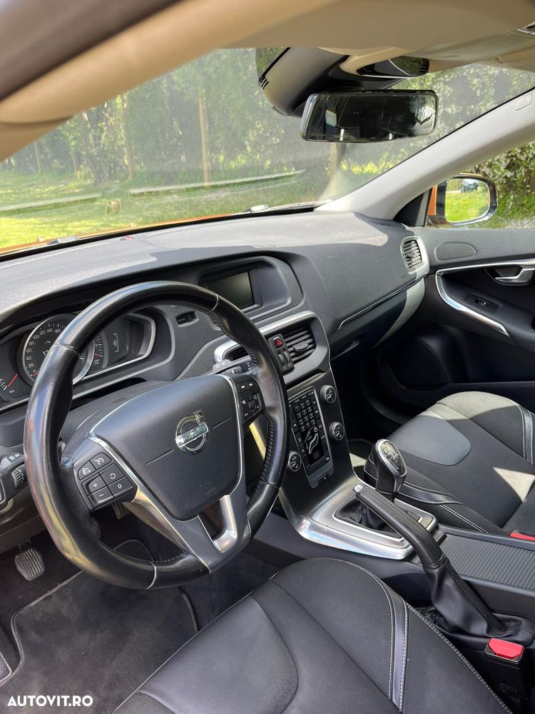Volvo V40 D2 - 8
