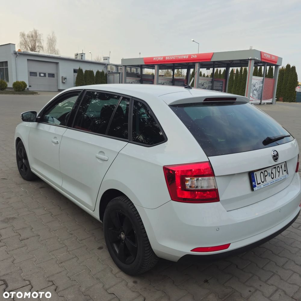 Skoda RAPID 1.2 TSI Joy - 4