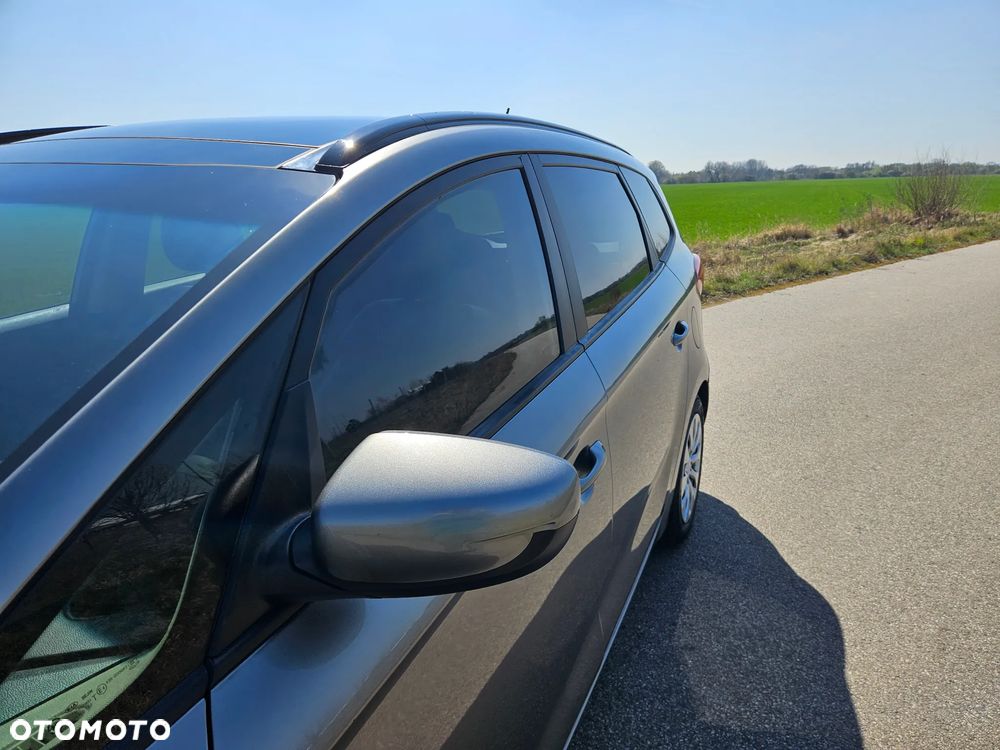 Kia Carens 1.7 CRDi M - 11