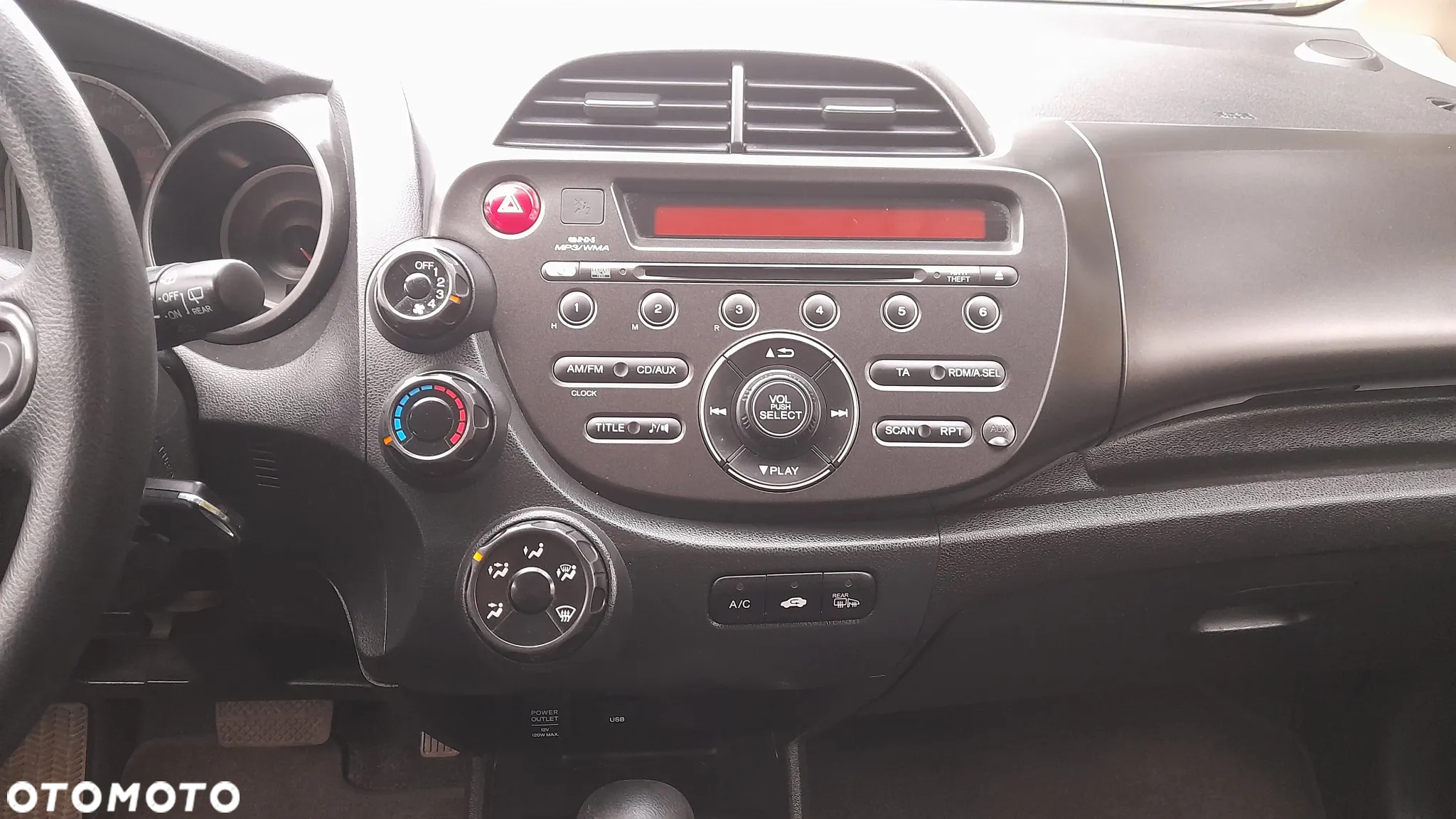 Honda Jazz 1.4 Comfort CVT - 16