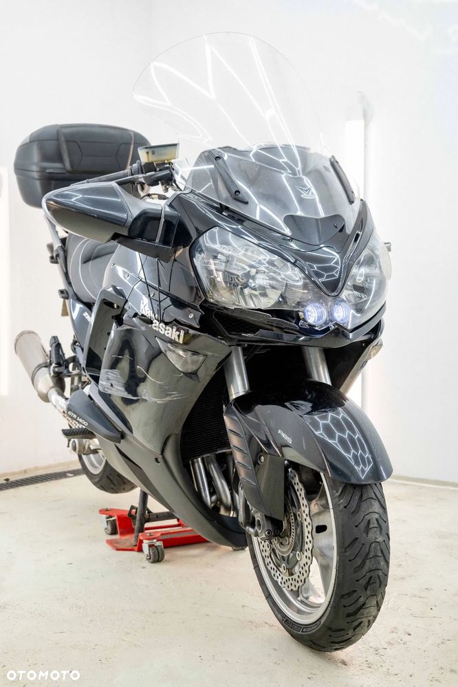 Kawasaki GTR - 11