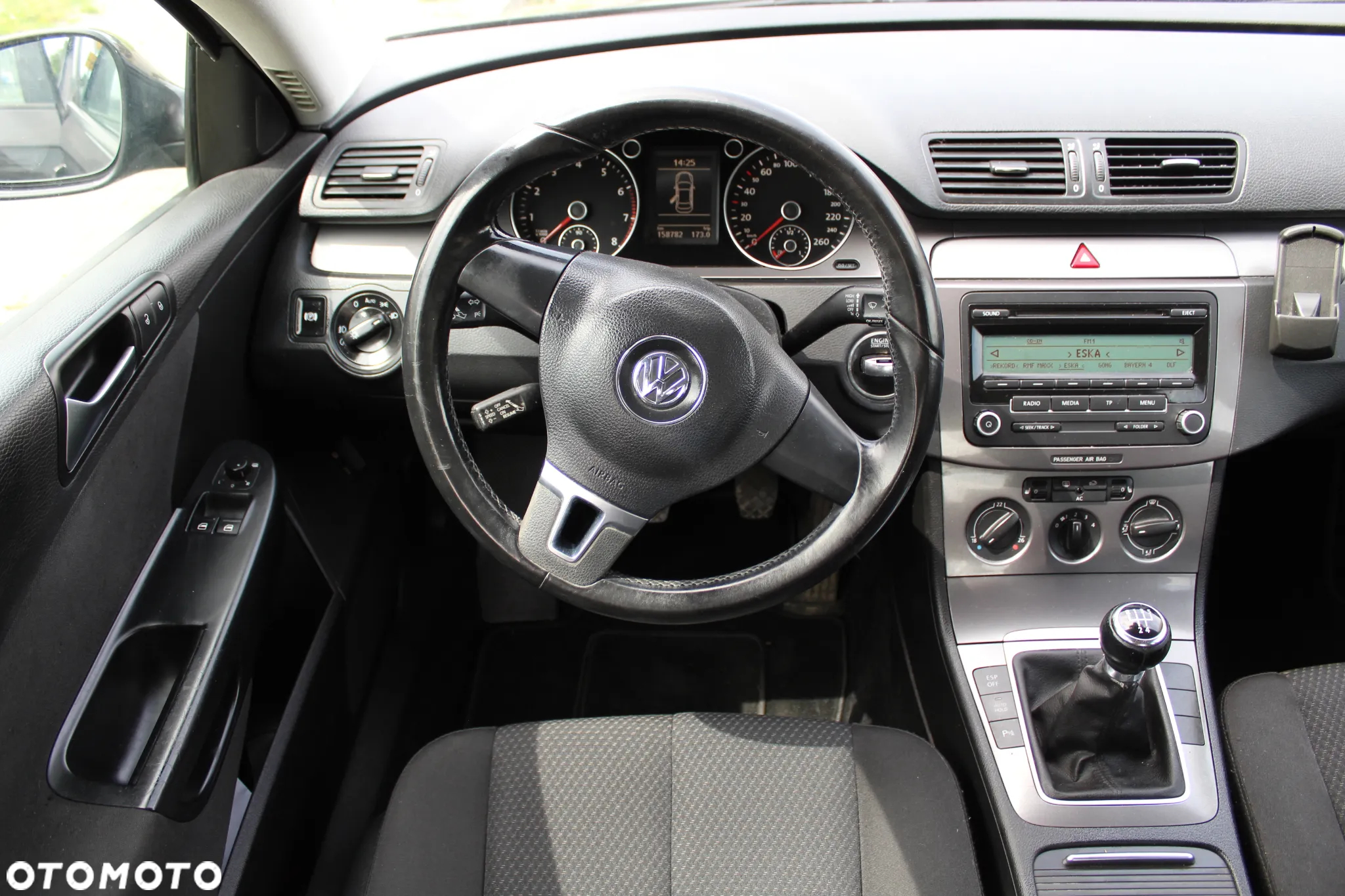 Volkswagen Passat 1.6 Comfortline - 12