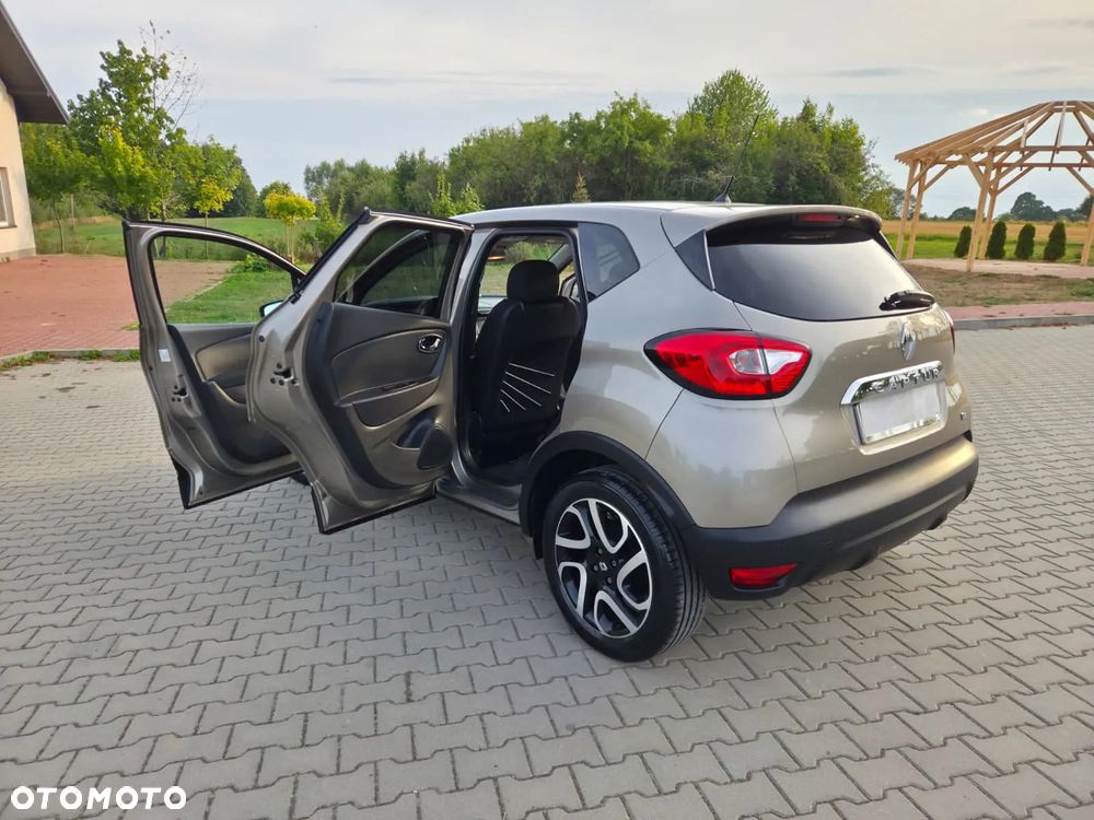 Renault Captur 1.2 TCe Helly Hansen EDC - 18