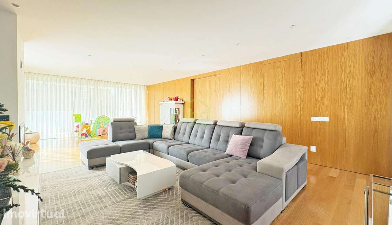 Moradia de Luxo com Piscina e Jardim | Póvoa de Varzim - Grande imagem: 4/36