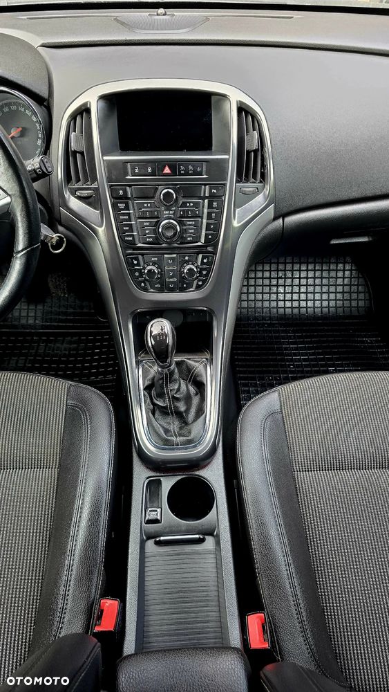 Opel Astra 1.6 Turbo Innovation - 13