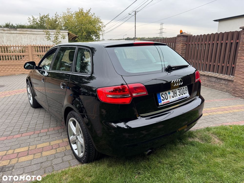 Audi A3 Sportback - 12