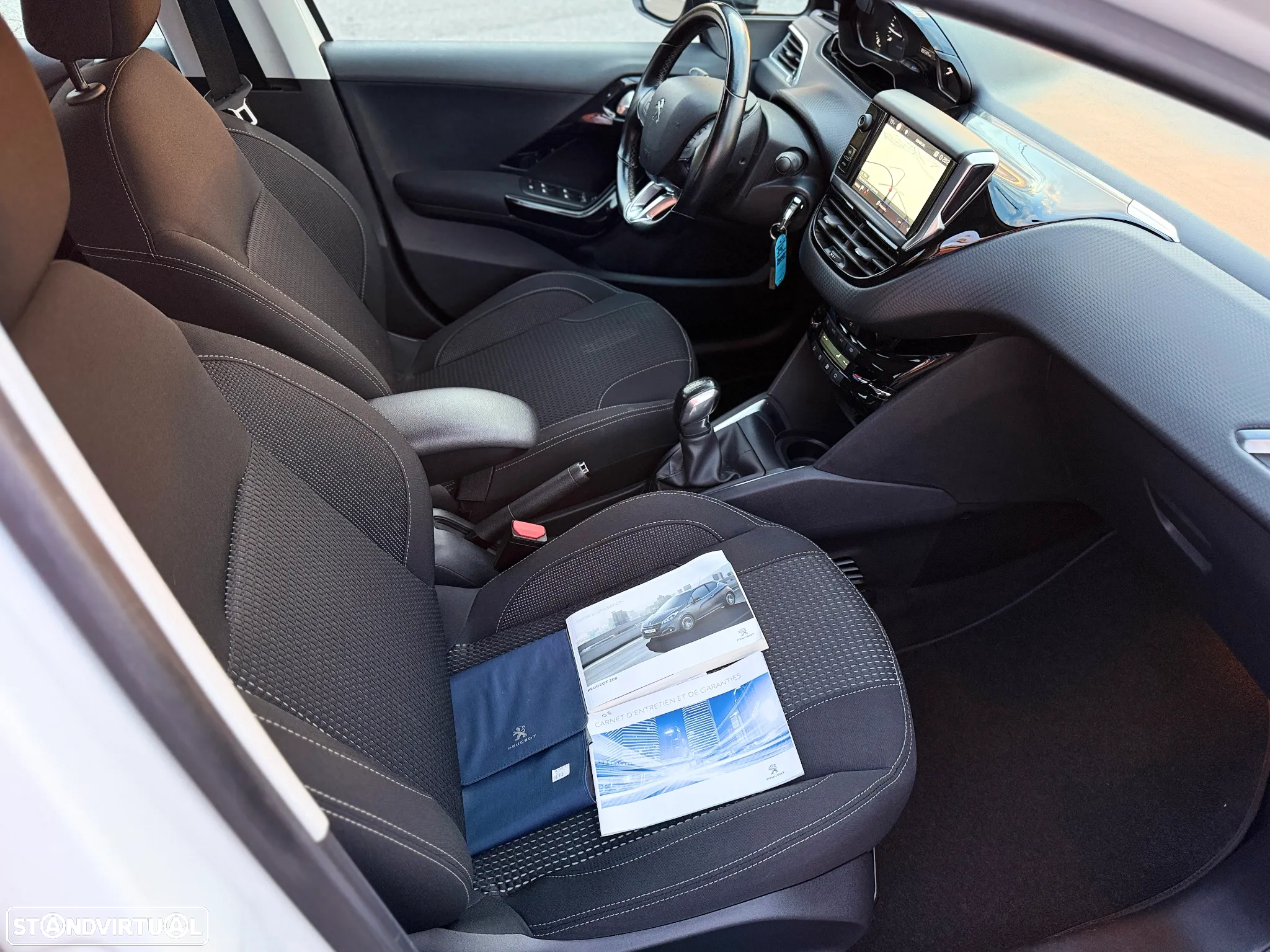 Peugeot 208 1.2 PureTech Allure - 9
