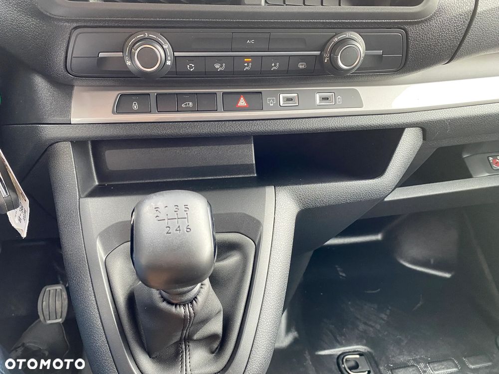 Opel Vivaro Extra Long - 11