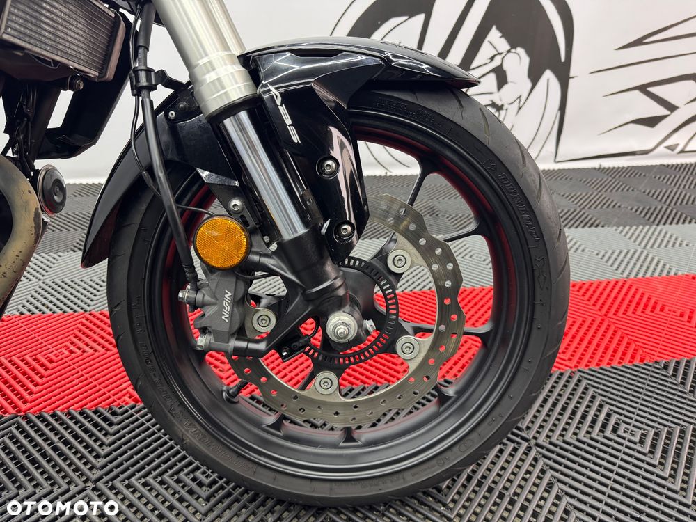 Honda CB - 32