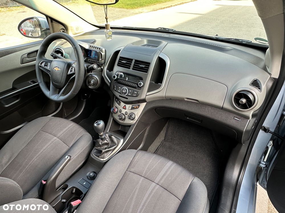 Chevrolet Aveo 1.2 LT - 22