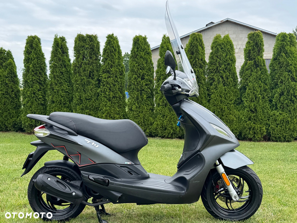 Piaggio FLY