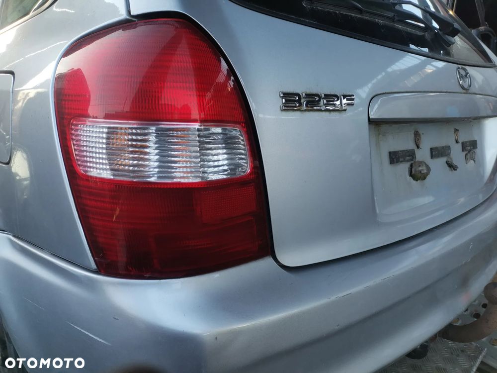 Mazda 323f BJ 2001r maska zderzak szyba fotel silnik skrzynia blotnik drzwi lusterko - 4