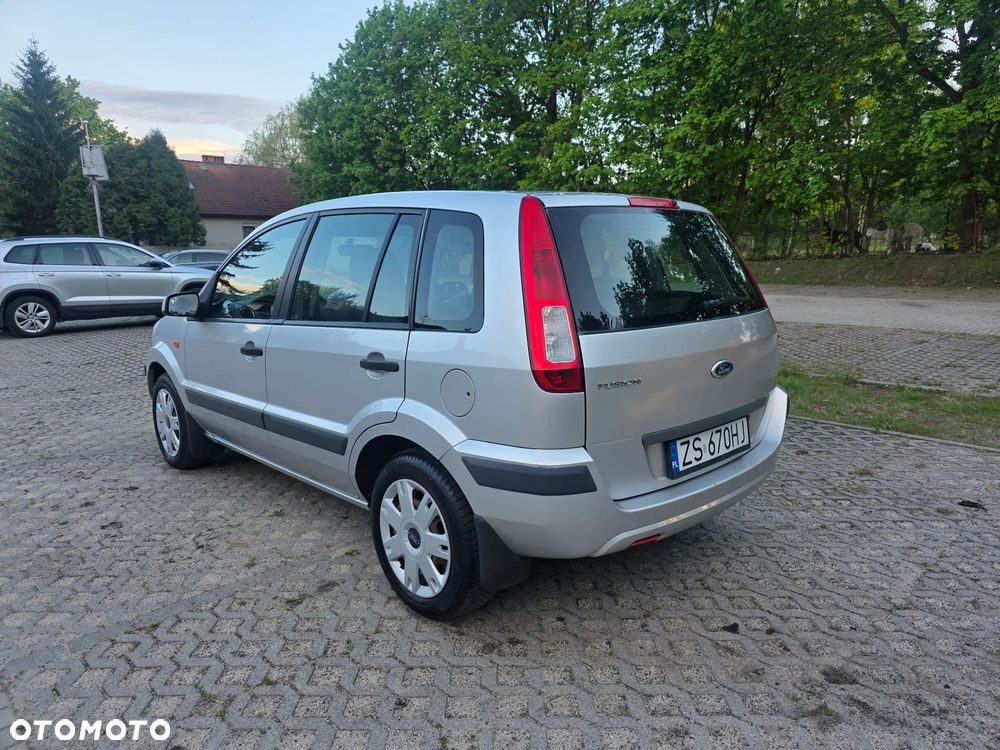 Ford Fusion 1.4 Ambiente - 5