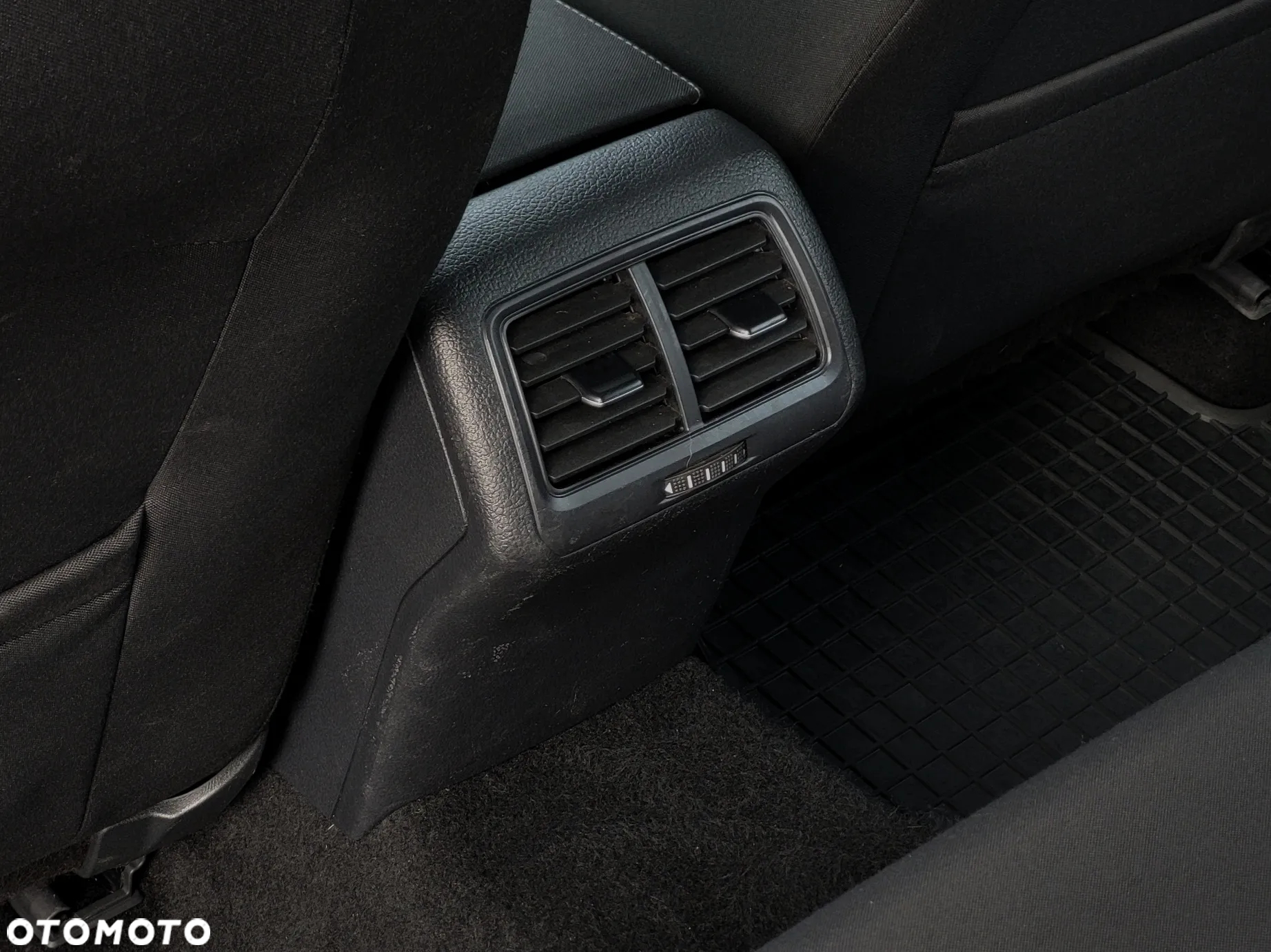 Volkswagen Golf VII 1.5 TSI BMT Evo Comfortline DSG - 25