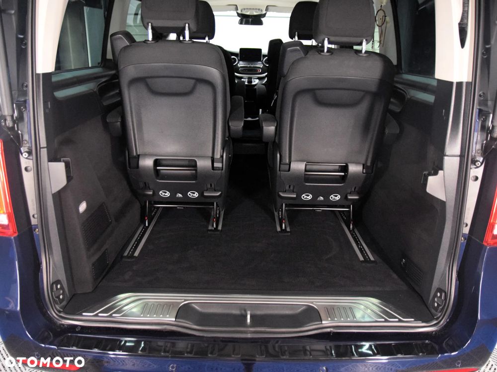 Mercedes-Benz Klasa V - 8