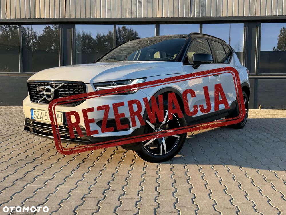 Volvo XC 40 T3 R-Design - 1