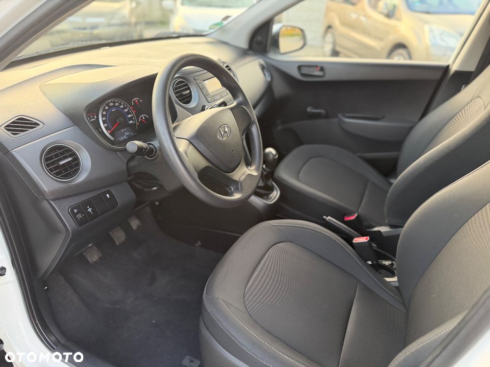 Hyundai i10 - 10