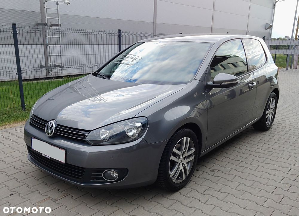 Volkswagen Golf - 6