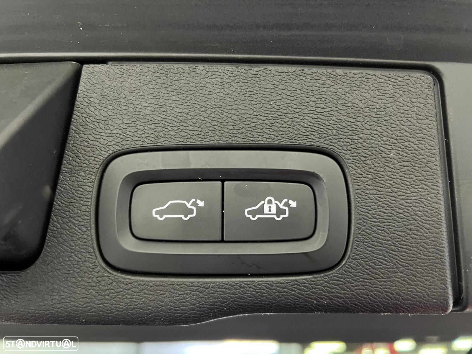 Volvo XC 60 2.0 T6 PHEV Inscription AWD - 20