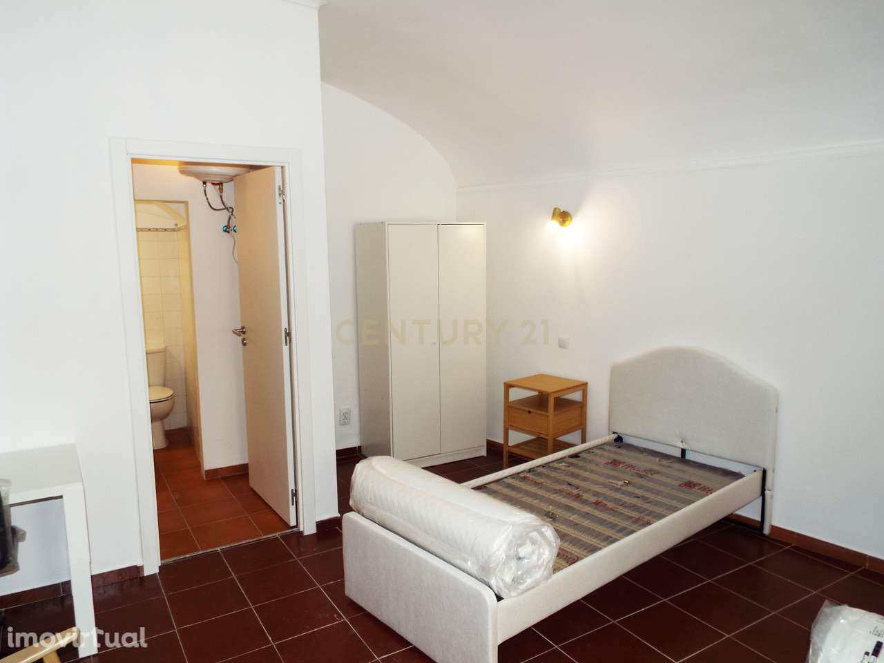 Moradia T0 para arrendamento - Grande imagem: 2/6